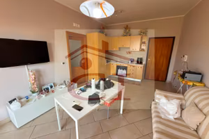 Trilocale in picolo condominio cod. 086