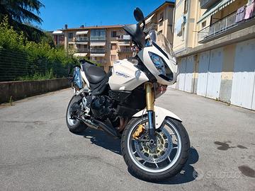 Triumph Tiger 1050 + set borse viaggio