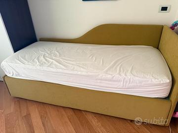 Letto divano con secondo materasso estraibile