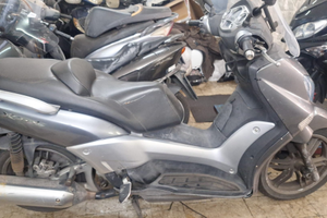 Yamaha xcity 250 grigio