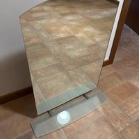 Specchio con mensola