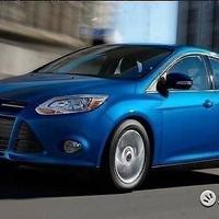 Ford focus berlina ricambi