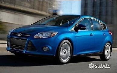 Ford focus berlina ricambi
