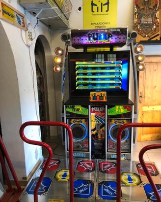 punp it up andamiro ballerina cabinato arcade