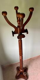 Appendiabiti in legno