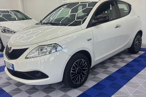 Lancia Ypsilon 1.2 69 CV 5 porte S&S Gold
