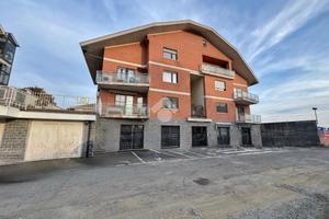 6 LOCALI A CASELETTE