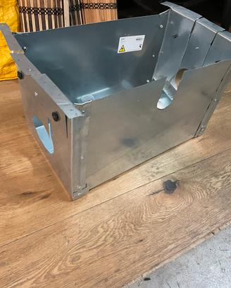 Box e staffa Cinebasto Riscaldatore gasolio Camper