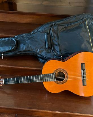 Chitarra classica Admira con custodia