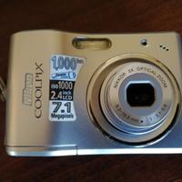 Fotocamera Digitale Nikon COOLPIX L16 con custodia
