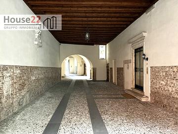 MINIAPPARTAMENTO Piano 1° arredato CON POSTO AUTO