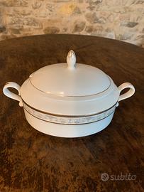 Zuppiera in ceramica bianca