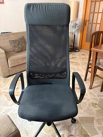 Sedia ufficio ergonomica con supporto lombare