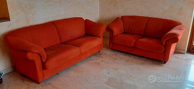 2 divani in pelle 2/3 posti 