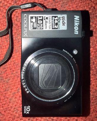 Nikon coolpix s8000