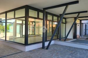 NEGOZIO A PESCHIERA BORROMEO