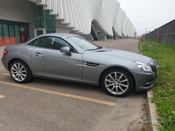 SLK PERFETTA  CON TUTTI I TAGLIANDI MERCEDES