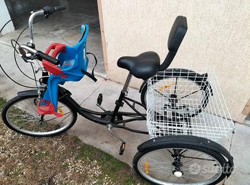 Triciclo adulto con seggiolino bimbo e cestino