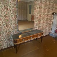 Mobile toeletta con specchio e sgabello