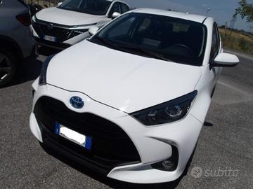 TOYOTA Yaris 1.5 Hybrid 5 porte Business