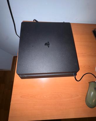 Ps4 slim 1TB