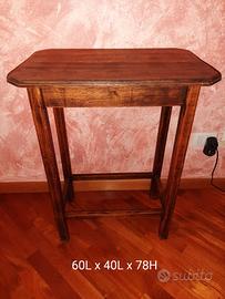 Tavolino in legno massello