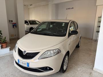 LANCIA YPSILON 1.2 69 CV 5 PORTE PLATINUM