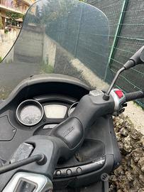 Piaggio MP3 350