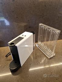 Macchina caffè Nespresso Essenza Mini