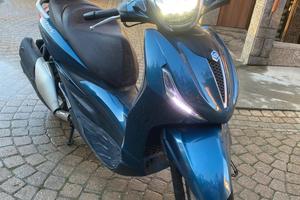 Piaggio Beverly 400
