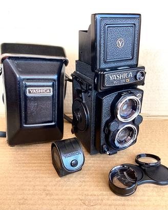 Yashica mat 124G + macro