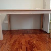 Tavolo in legno di rovere 