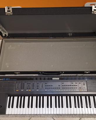 Tastiera Roland E20