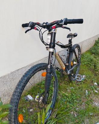 Bicicletta Cannondale Lefty 