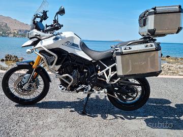 moto Triumph Tiger 900 gt pro