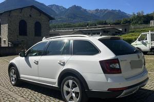 SKODA OCTAVIA SCOUT MANUALE