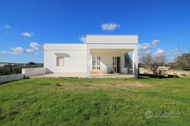 VILLA SINGOLA A OSTUNI