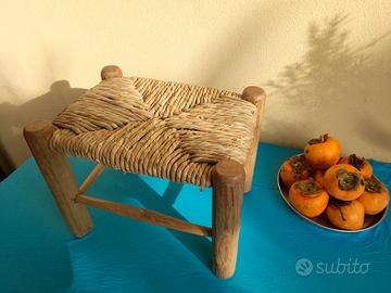 SGABELLO ARTIGIANALE IN LEGNO
