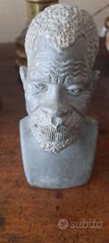 Scultura su pietra, intenso volto di Africano