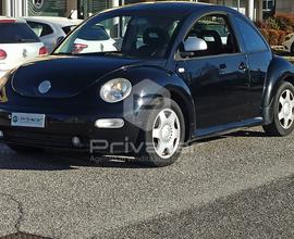 VOLKSWAGEN New Beetle 2.0