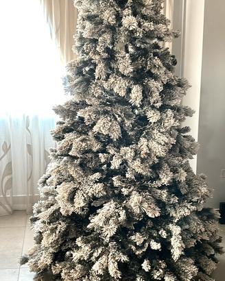 Albero di Natale 240 cm  innevato