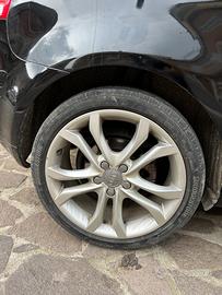 Cerchi in lega da 18 pollici per audi