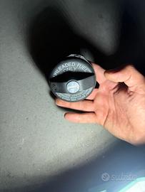 Tappo benzina punto