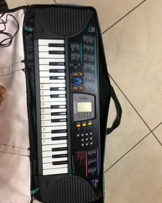 Pianola  tastiera Cassio per scuole medie