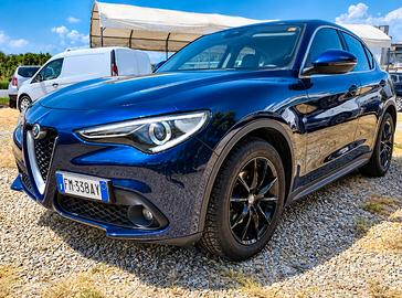 Alfa Romeo Stelvio 2.2 Turbodiesel 180 CV AT8 RWD 