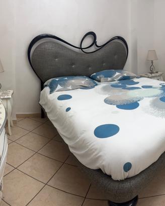 Letto matrimoniale marca Corte Zari artigianale