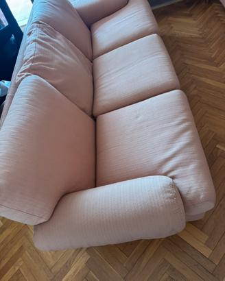 Divano in perfette condizioni rosa arancio