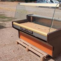 Vetrina neutra illuminata