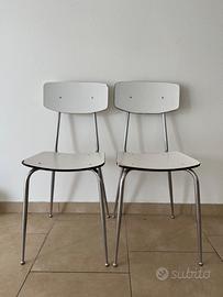 Due sedie vintage anni 60 in formica