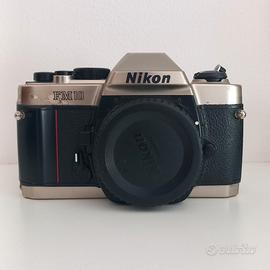 Nikon FM-10 macchina fotografica analogica